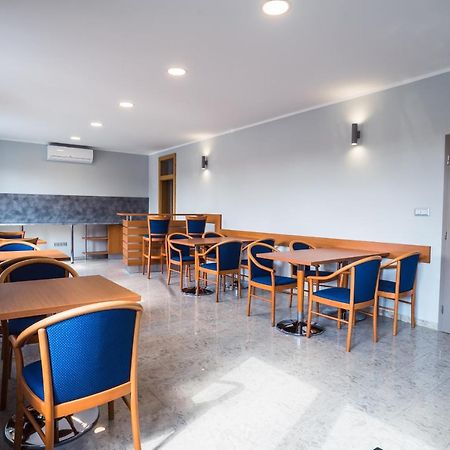 Cassian Inn Партизанске Экстерьер фото